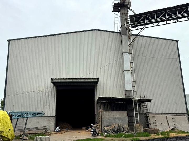 Shree RadhaGovind warehouse elevator view